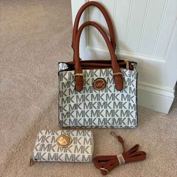 NWOT Mary King Purse Shoulder Bag with Wallet - Picture 2 of 15